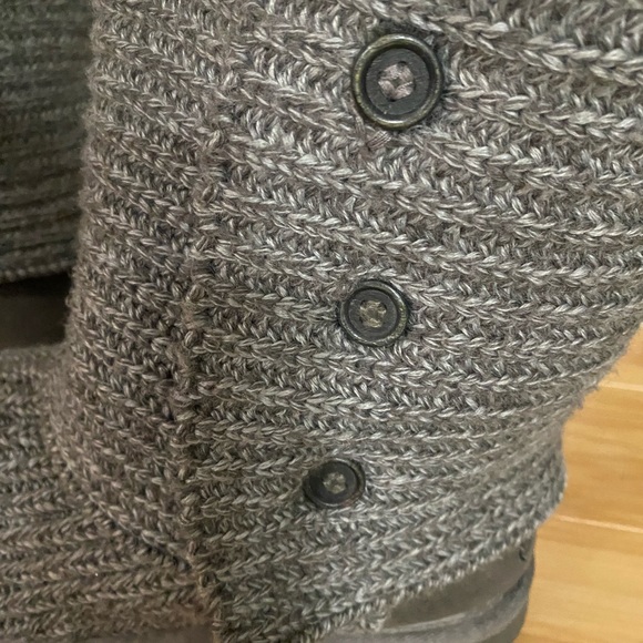 Grey Size 8 UGG Classic Cardy II Button Detailed Boots - Picture 11 of 14